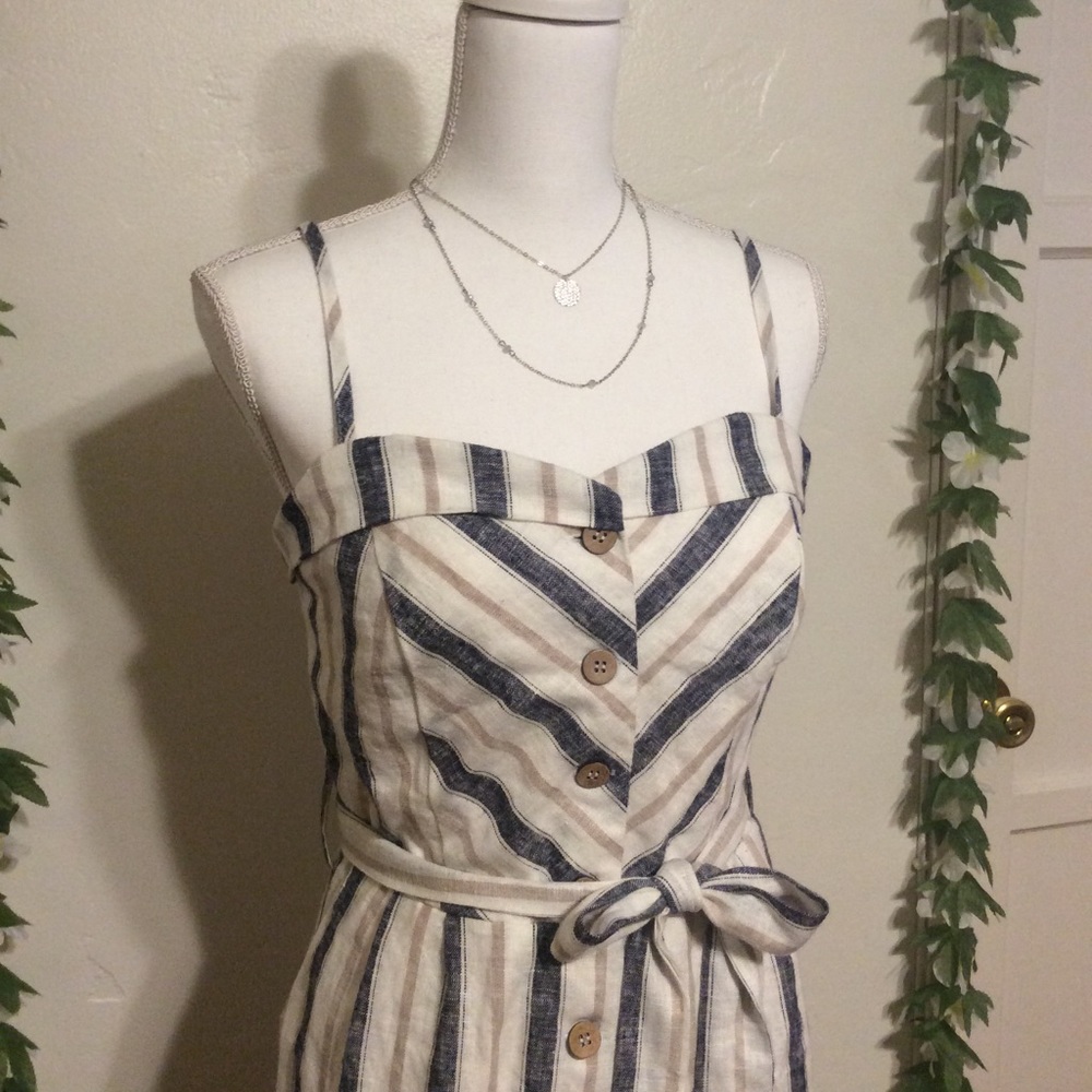 ❌Sold❌ Jumpsuit with pockets, buttons & waist tie